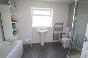 en-suite- click for photo gallery